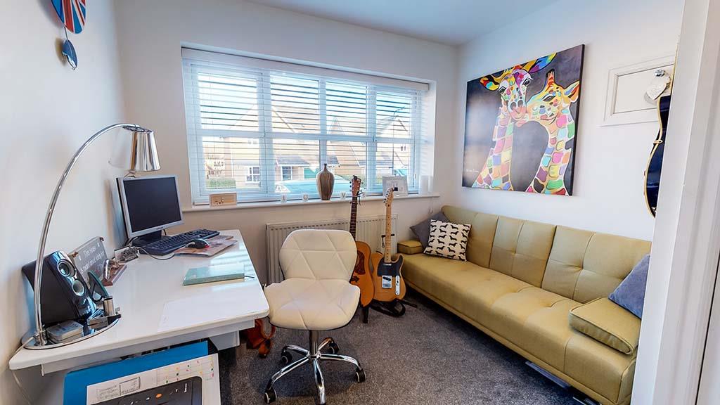 5 bedroom detached house For Sale in Steeton - Study/Bedroom Five